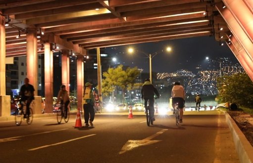 Suspenden tramo de la ciclovía nocturna de la Avenida del Río por alumbrados navideños