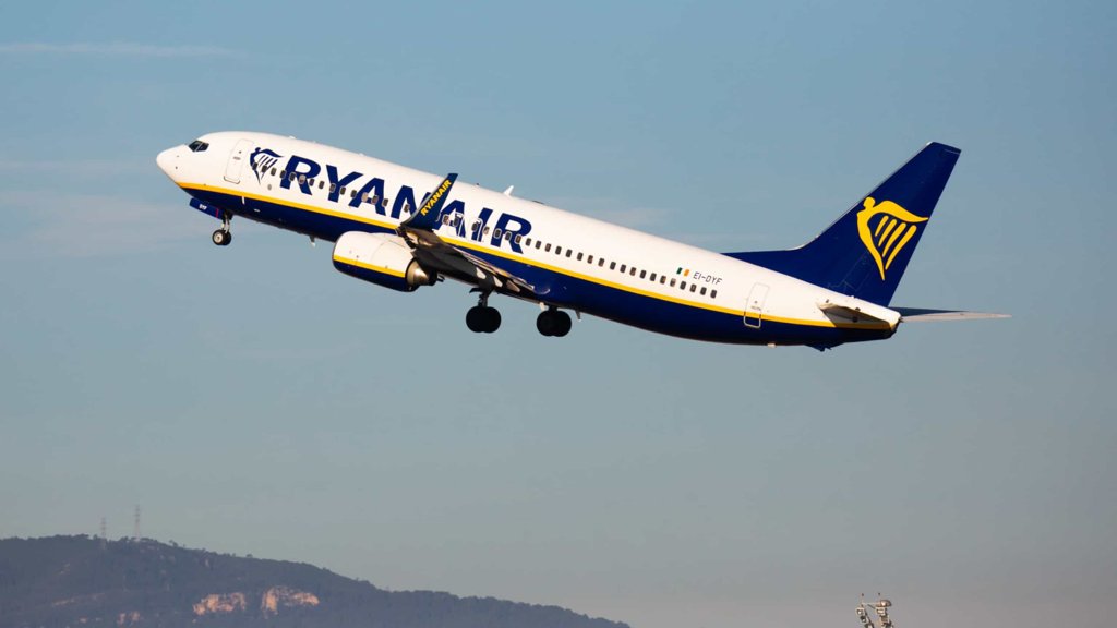 Lucros da Ryanair Mais do que Duplicam e Tribunal Condena-a por Difamação