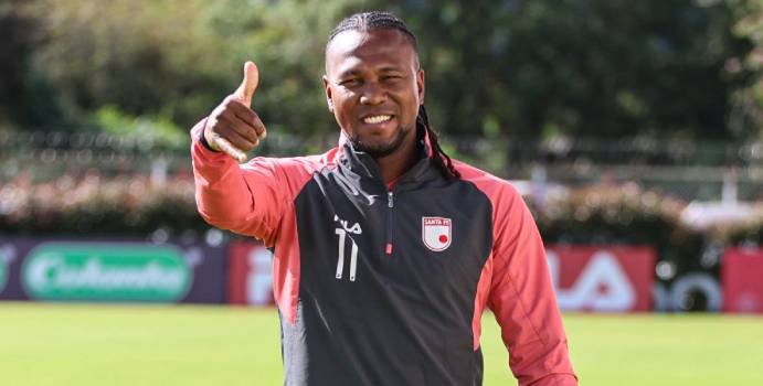 Hugo Rodallega avanza en su recuperación tras cirugía de nariz