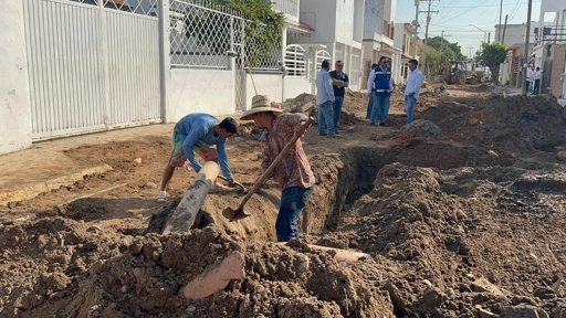 Avanza la rehabilitación de la red sanitaria mientras una falla eléctrica deja sin agua al sur de Culiacán