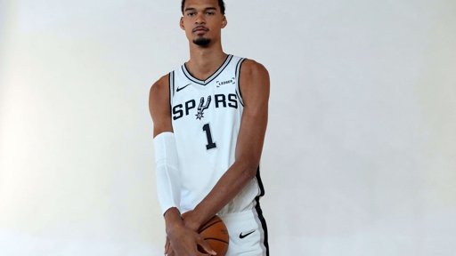 Giannis Antetokounmpo blessé et au cœur de rumeurs de transfert