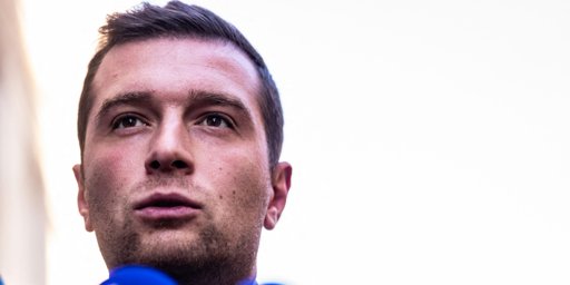 Jordan Bardella agressé lors d'une séance de dédicaces à Moissac