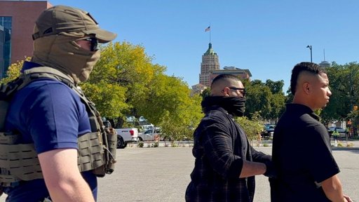 Endurecimiento de políticas migratorias: deportaciones y control biométrico