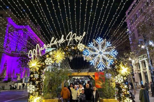 Marseille se prépare pour les fêtes de fin d'année avec illuminations et marchés traditionnels