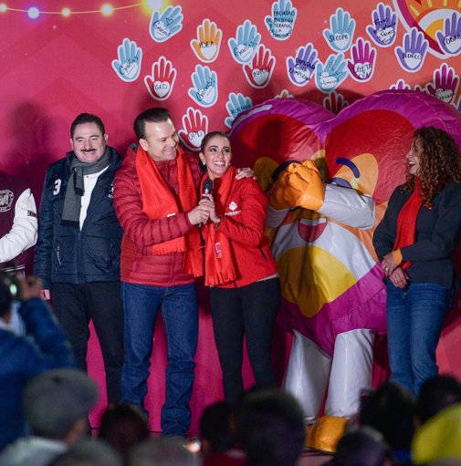 Comunidad de Durango se une para llevar alegría navideña a la niñez