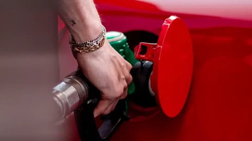 Governo reverte gradualmente desconto no ISP sobre combustíveis