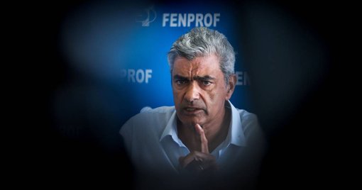 Fenprof Contesta Governo e Alerta para 93 Mil Alunos Sem Professores no Início do Ano Letivo