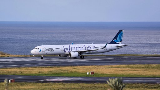 Privatização da Azores Airlines Envolta em Tensão e Acusações de Bloqueio